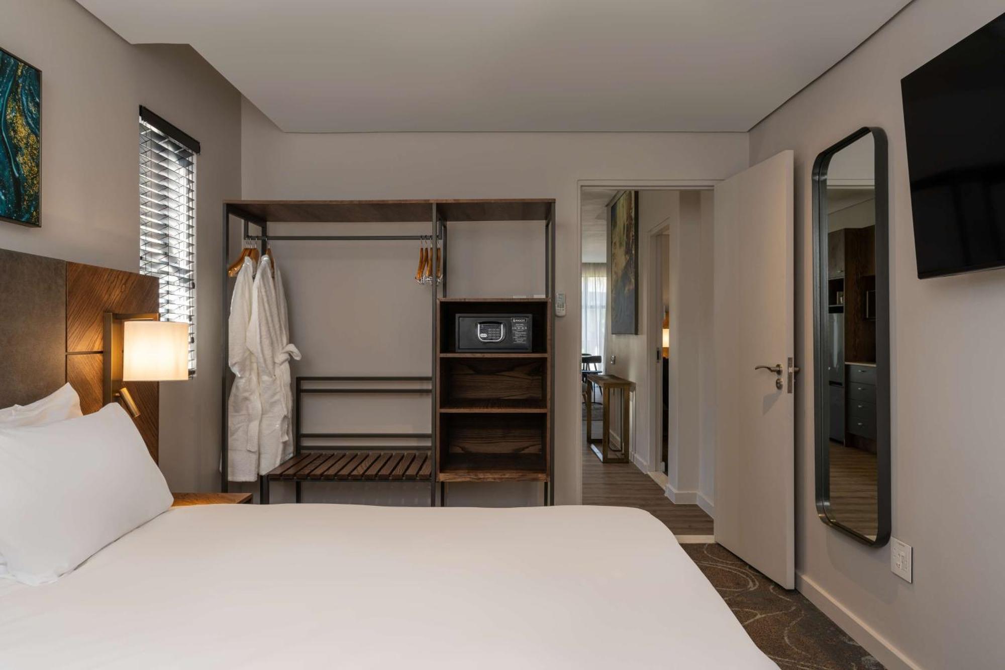 Radisson Hotel And Convention Centre Or Tambo Airport Johannesburg Ngoại thất bức ảnh