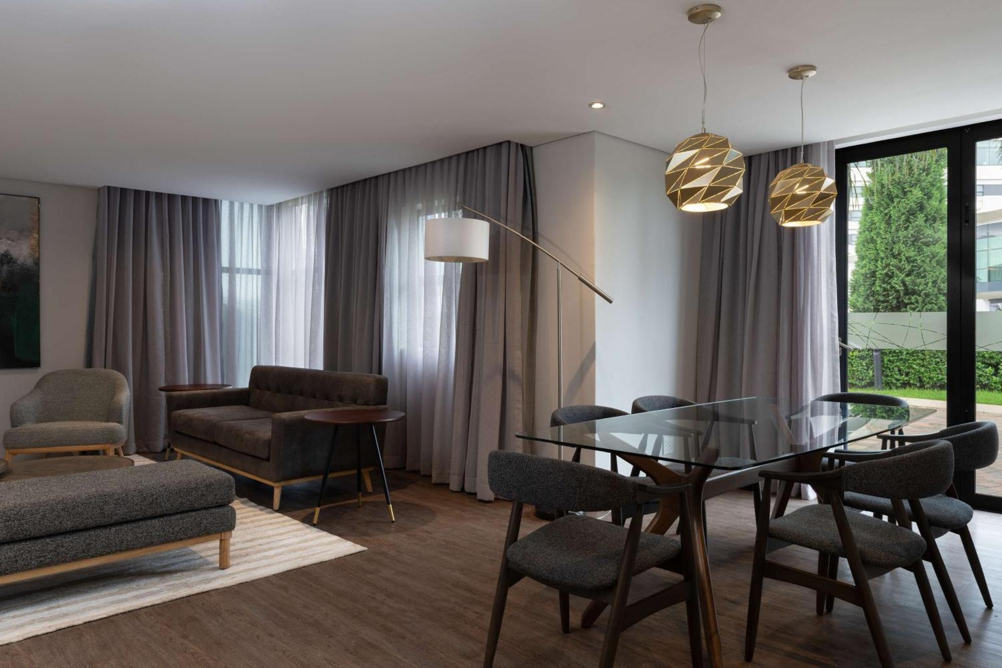 Radisson Hotel And Convention Centre Or Tambo Airport Johannesburg Ngoại thất bức ảnh